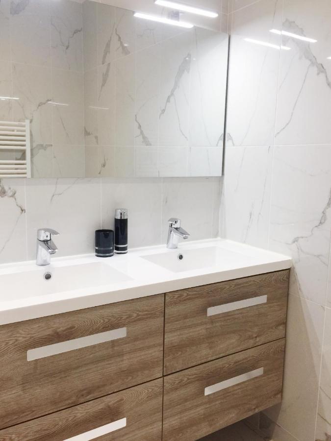 New Apartment In The Heart Of Le Marais Paris Luaran gambar